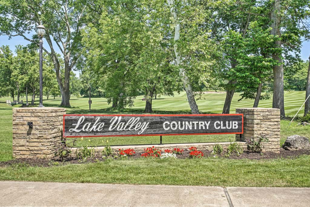 2 Pools! Group-Friendly Unit on Lake of the Ozarks