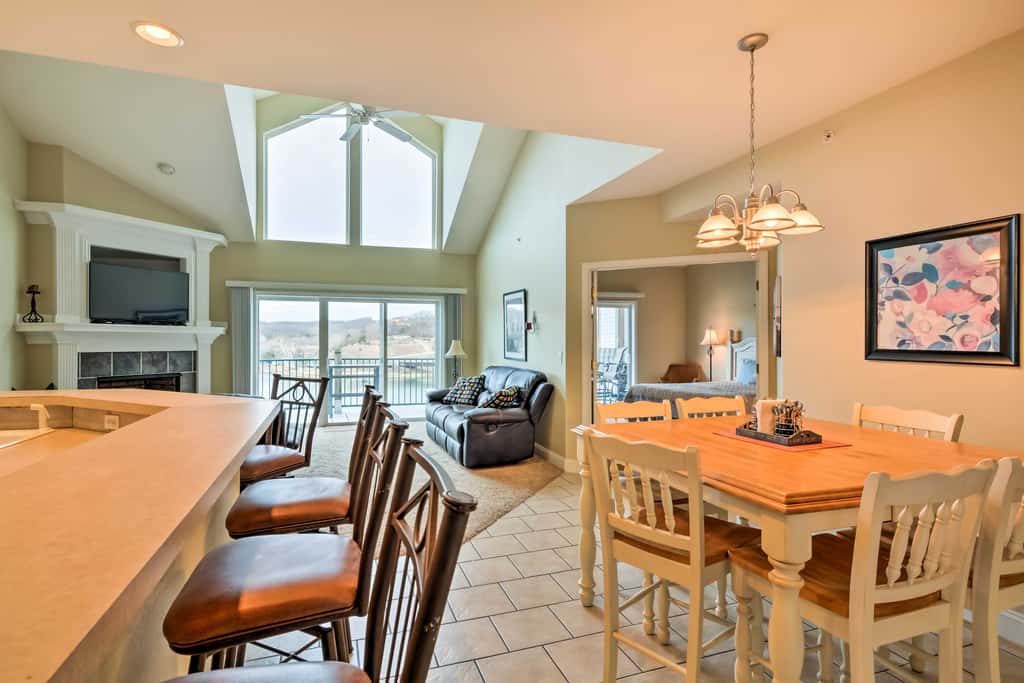 2 Pools! Group-Friendly Unit on Lake of the Ozarks