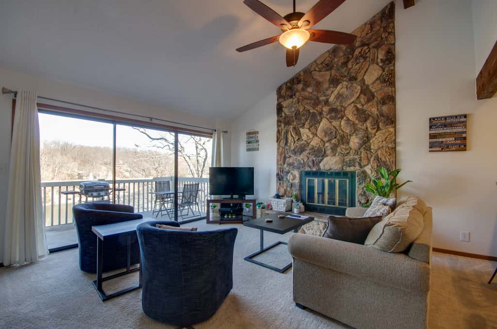 Pool & Lake Access! 3rd-Floor Osage Beach Retreat