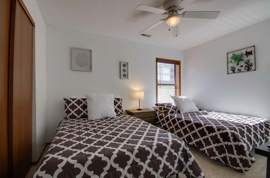 Pool & Lake Access! 3rd-Floor Osage Beach Retreat