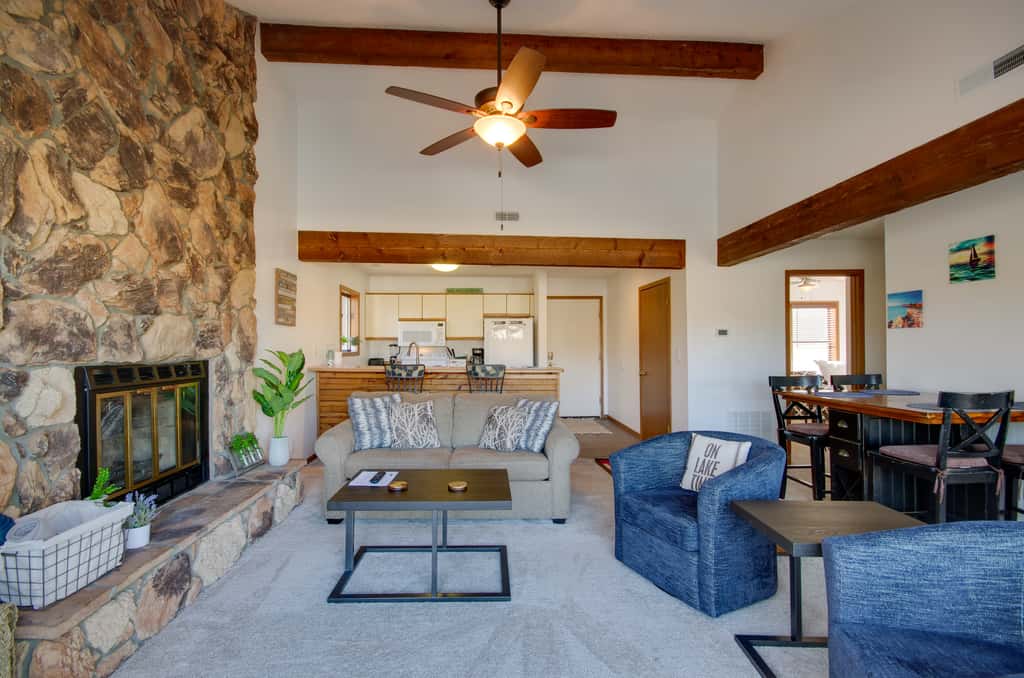 Pool & Lake Access! 3rd-Floor Osage Beach Retreat