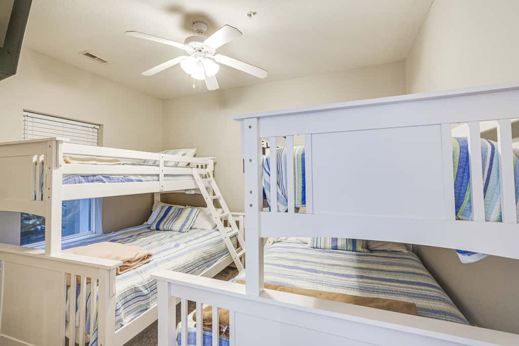 Furnished Porch, Resort Pools! Lands End Condo