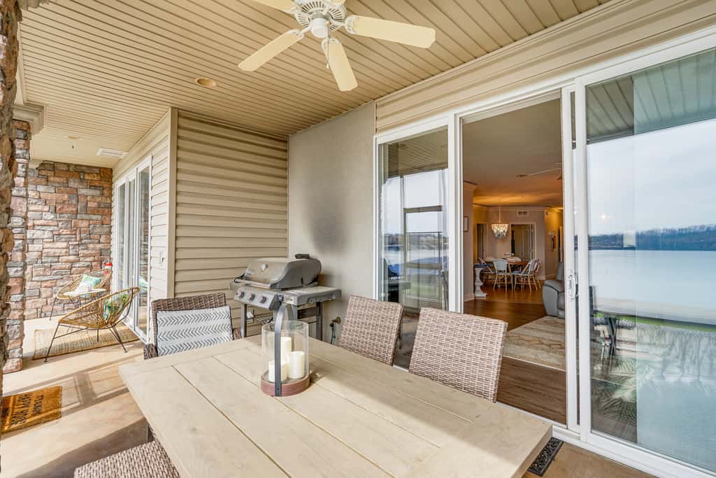 Furnished Porch, Resort Pools! Lands End Condo
