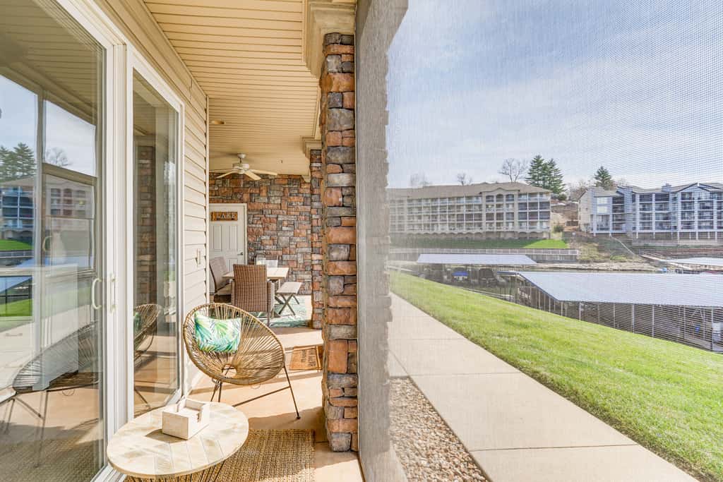 Furnished Porch, Resort Pools! Lands End Condo