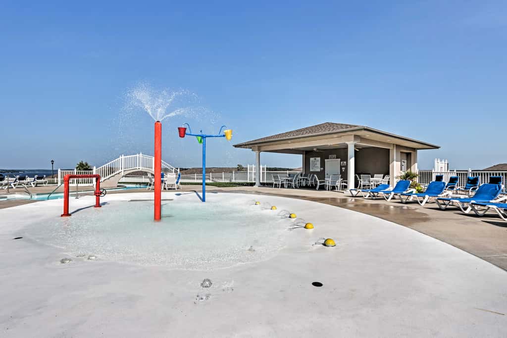 Furnished Porch, Resort Pools! Lands End Condo
