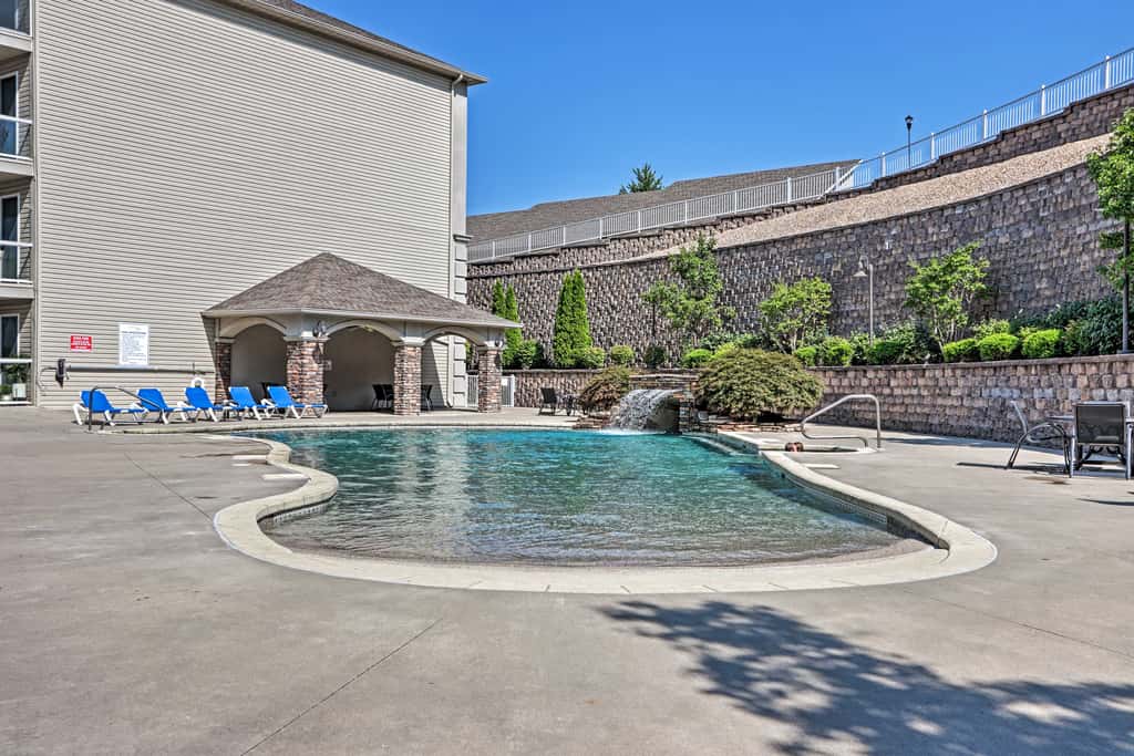 Furnished Porch, Resort Pools! Lands End Condo