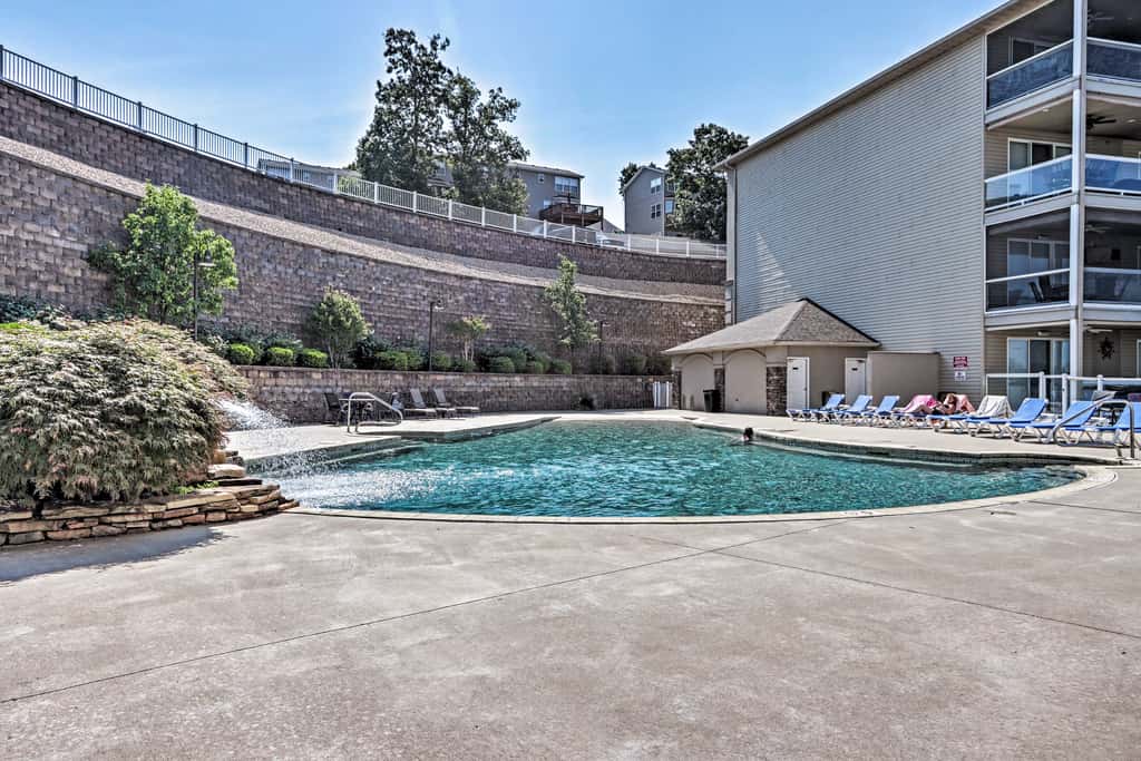 Furnished Porch, Resort Pools! Lands End Condo