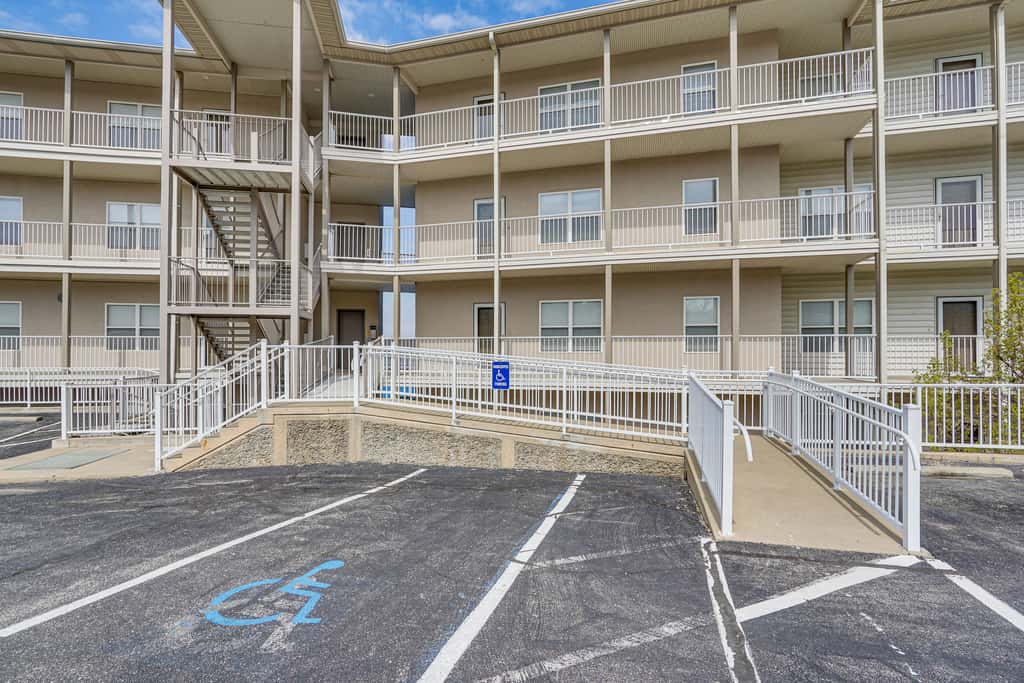 Furnished Porch, Resort Pools! Lands End Condo