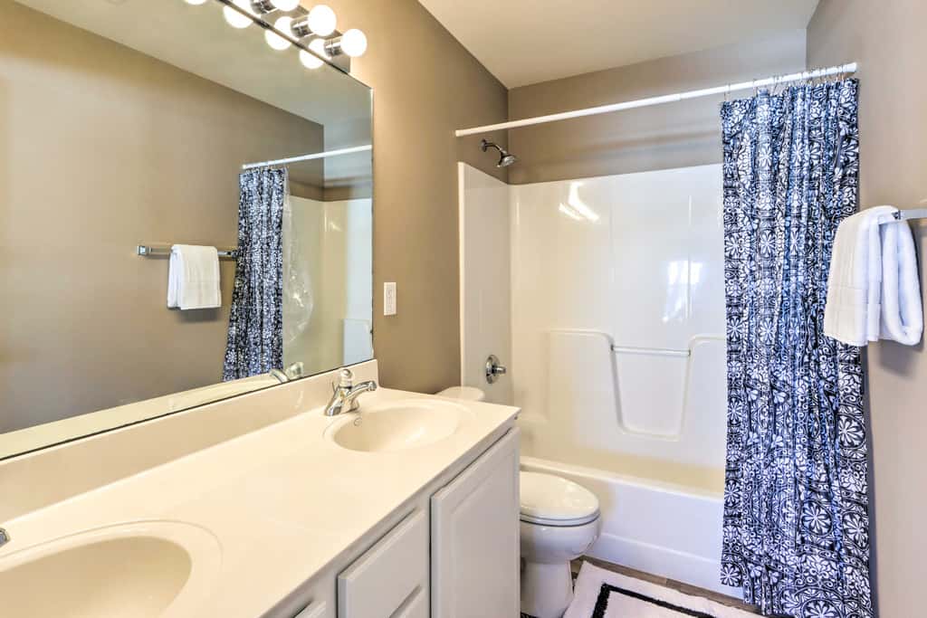 Boat, Fish & Swim On-Site: Lake of The Ozarks Unit