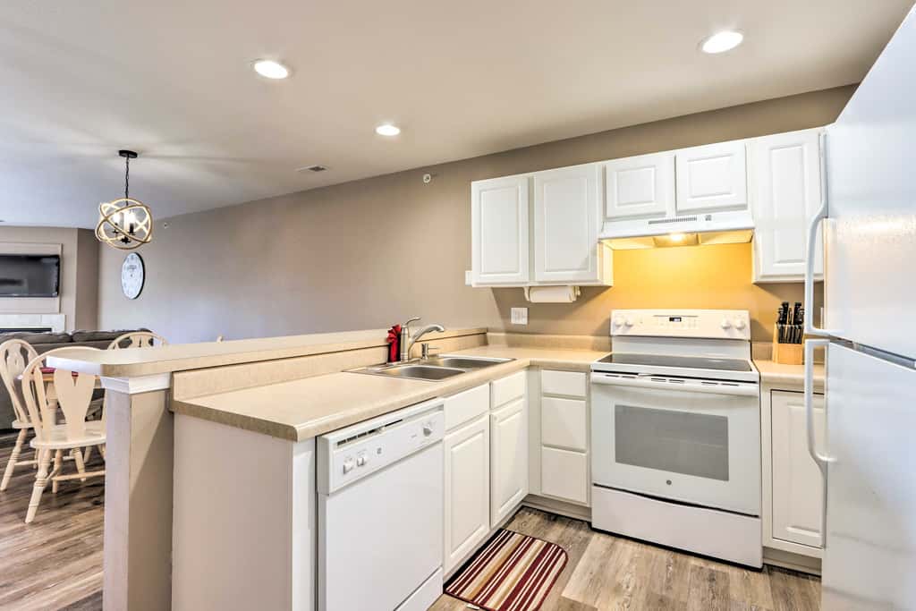 Boat, Fish & Swim On-Site: Lake of The Ozarks Unit