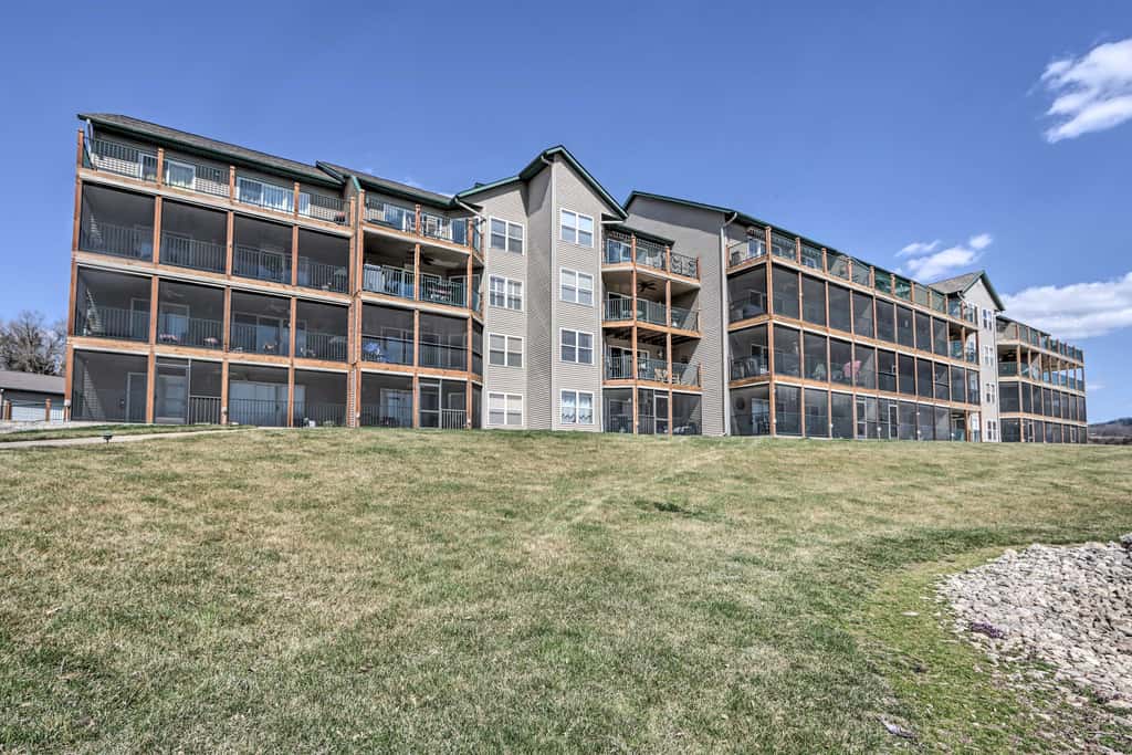 Boat Ramp, Dock & Slip: Step-Free Camdenton Condo!