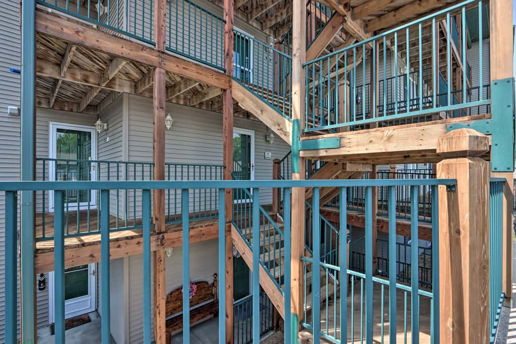 Boat Ramp, Dock & Slip: Step-Free Camdenton Condo!