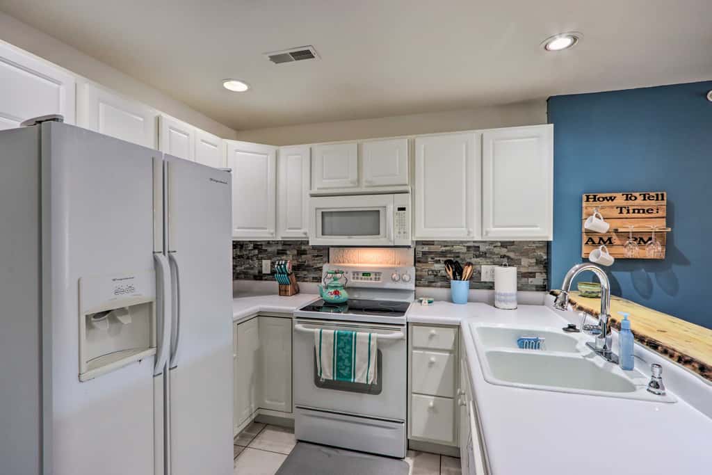 Boat Ramp, Dock & Slip: Step-Free Camdenton Condo!
