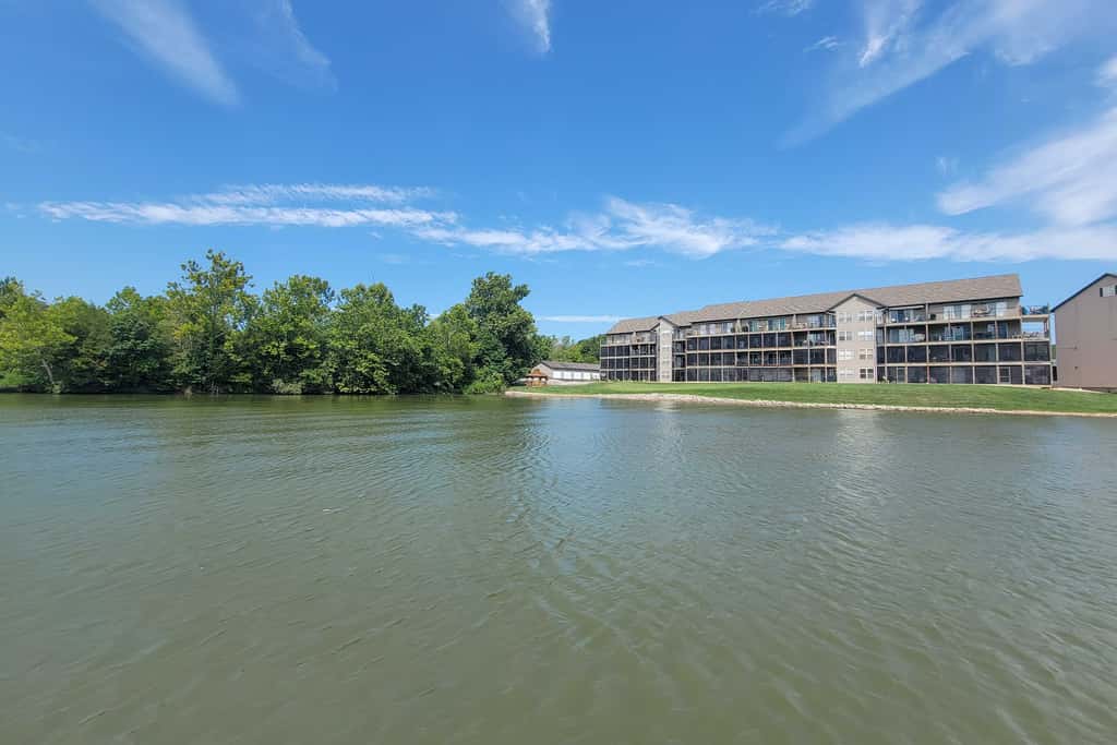 Boat Ramp, Dock & Slip: Step-Free Camdenton Condo!