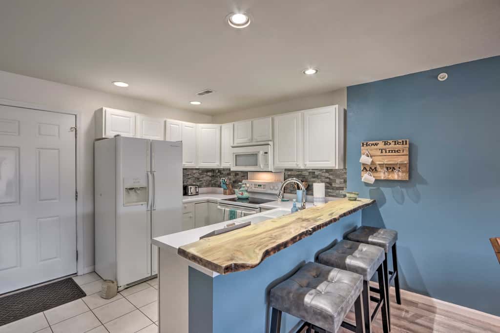 Boat Ramp, Dock & Slip: Step-Free Camdenton Condo!