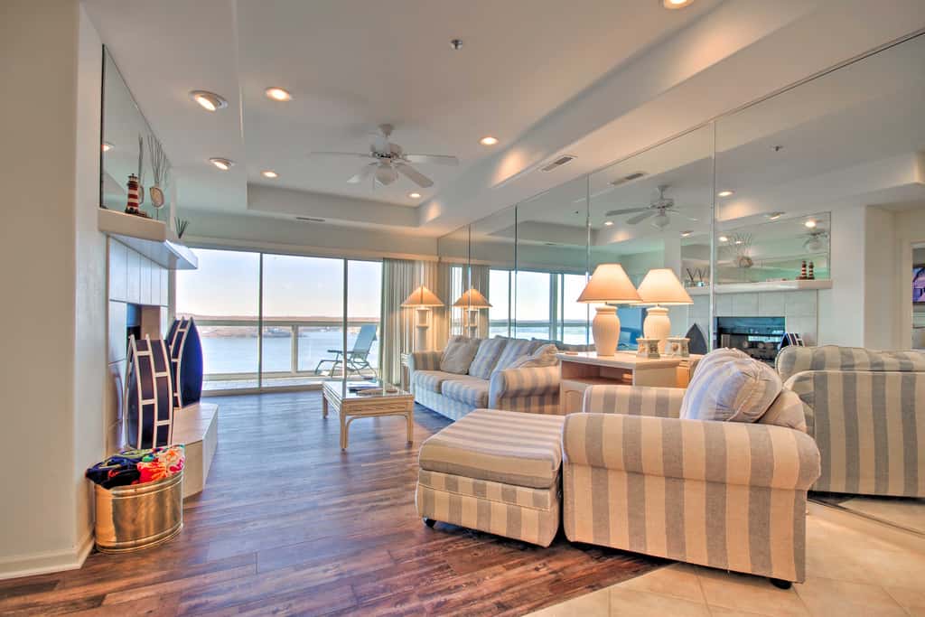 Pool + Water Views! 3rd-Floor Lake Ozark Retreat