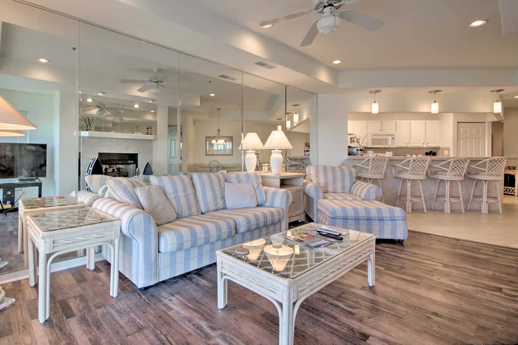 Pool + Water Views! 3rd-Floor Lake Ozark Retreat