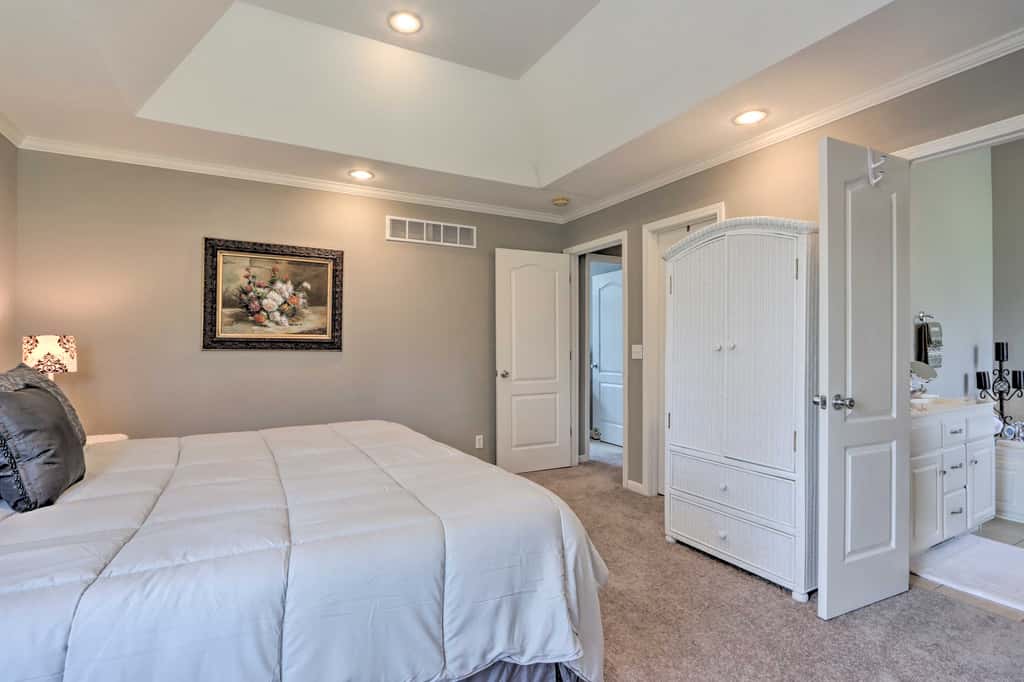 < 1 Mi to Marina: Family-Friendly Osage Beach Home