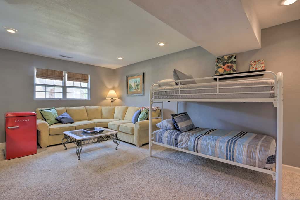 < 1 Mi to Marina: Family-Friendly Osage Beach Home