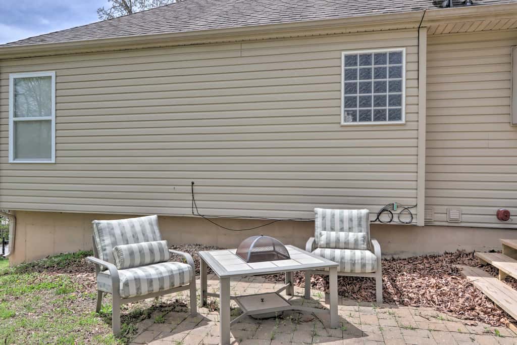 < 1 Mi to Marina: Family-Friendly Osage Beach Home