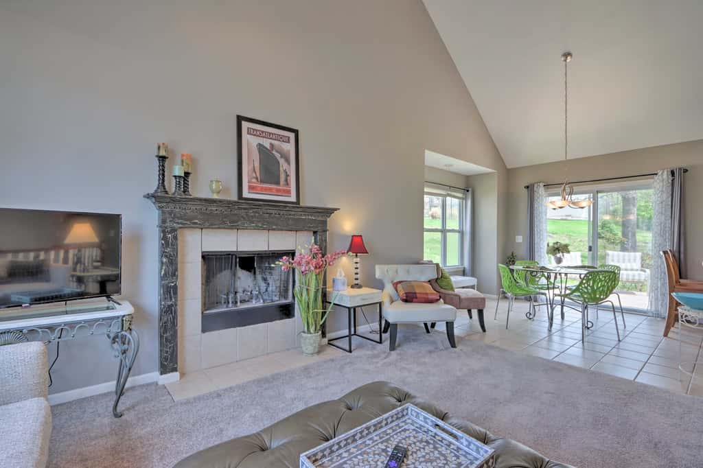 < 1 Mi to Marina: Family-Friendly Osage Beach Home