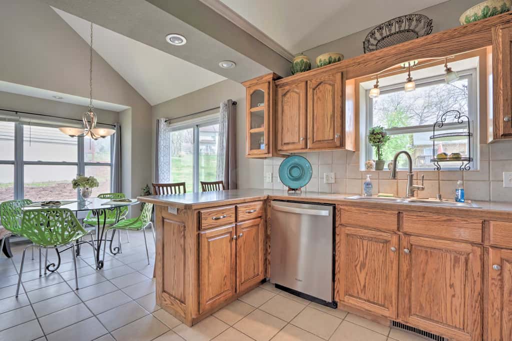 < 1 Mi to Marina: Family-Friendly Osage Beach Home