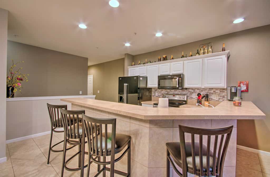 Lake-View Patio, Pool Table! Camdenton Family Unit