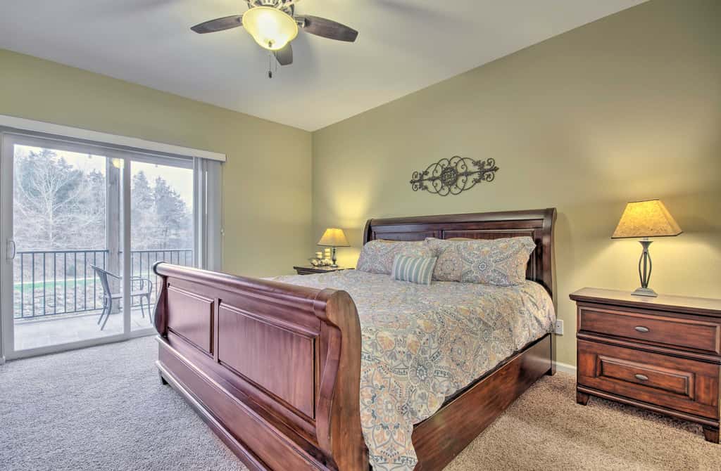 Lake-View Patio, Pool Table! Camdenton Family Unit