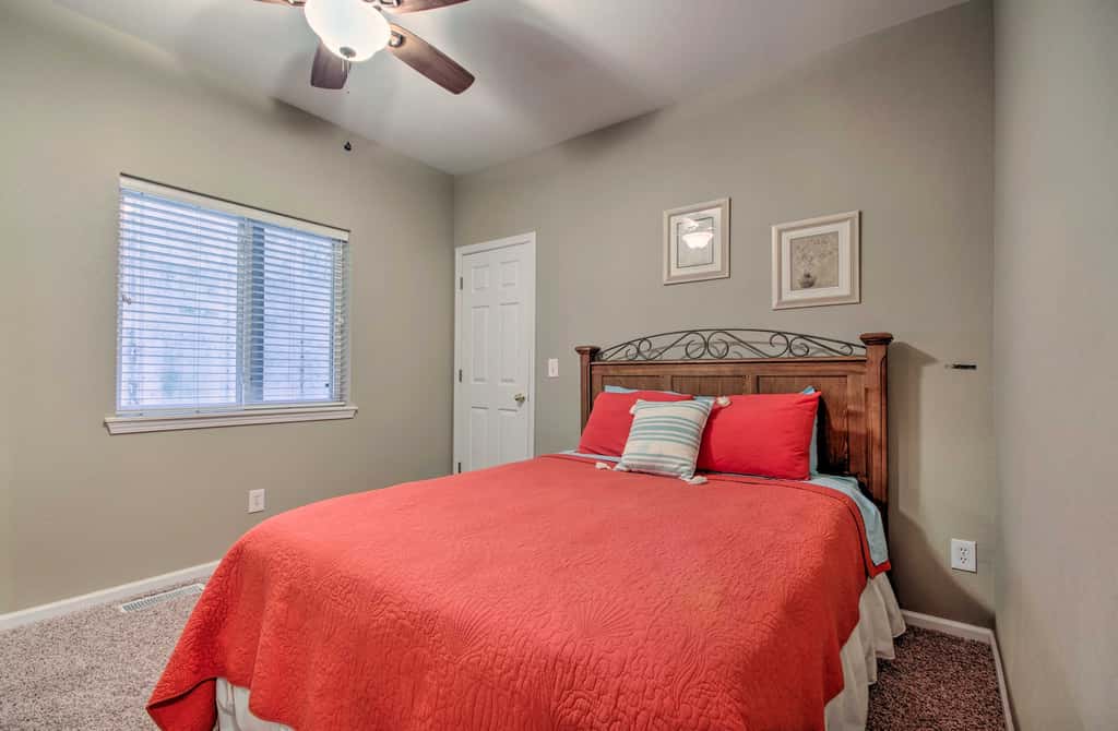Lake-View Patio, Pool Table! Camdenton Family Unit