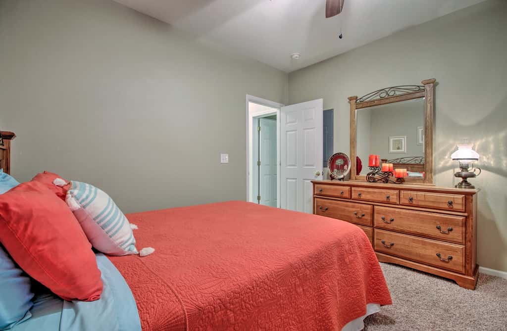Lake-View Patio, Pool Table! Camdenton Family Unit