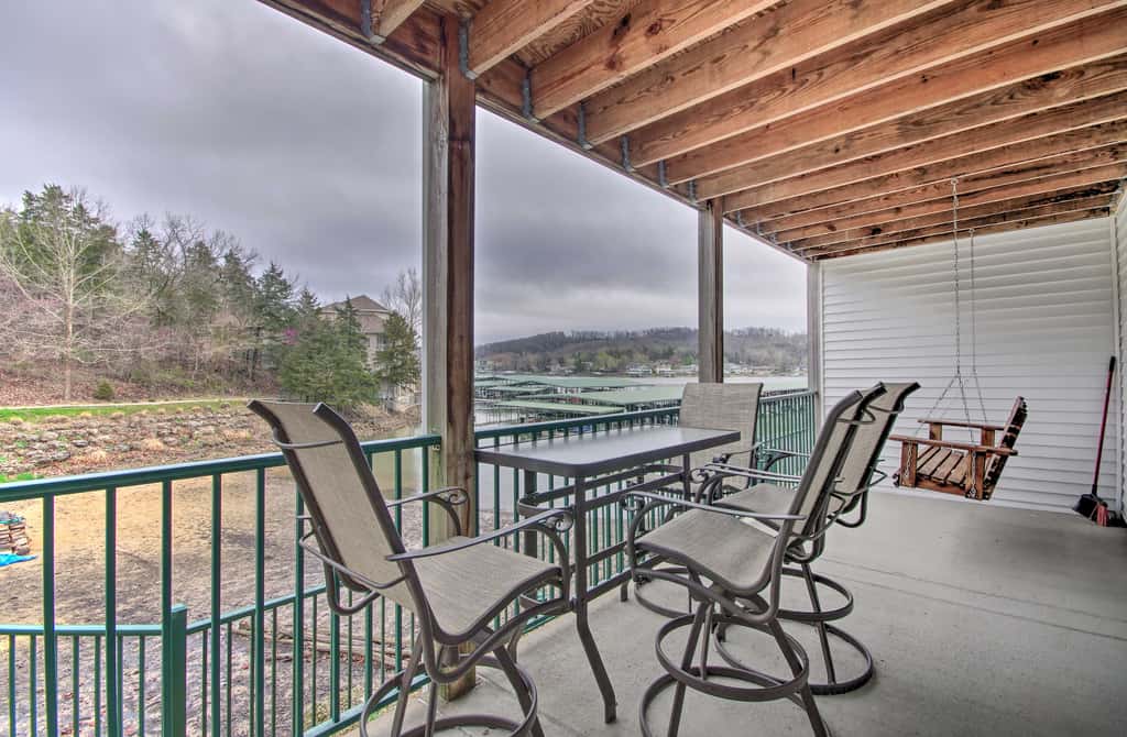 Lake-View Patio, Pool Table! Camdenton Family Unit