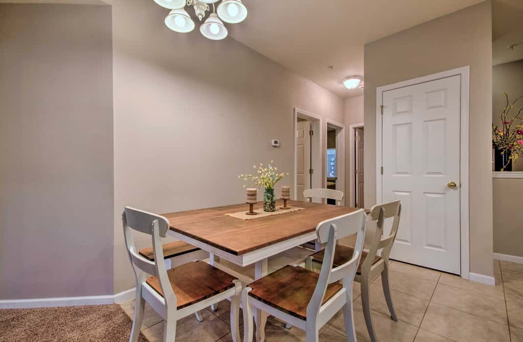 Lake-View Patio, Pool Table! Camdenton Family Unit
