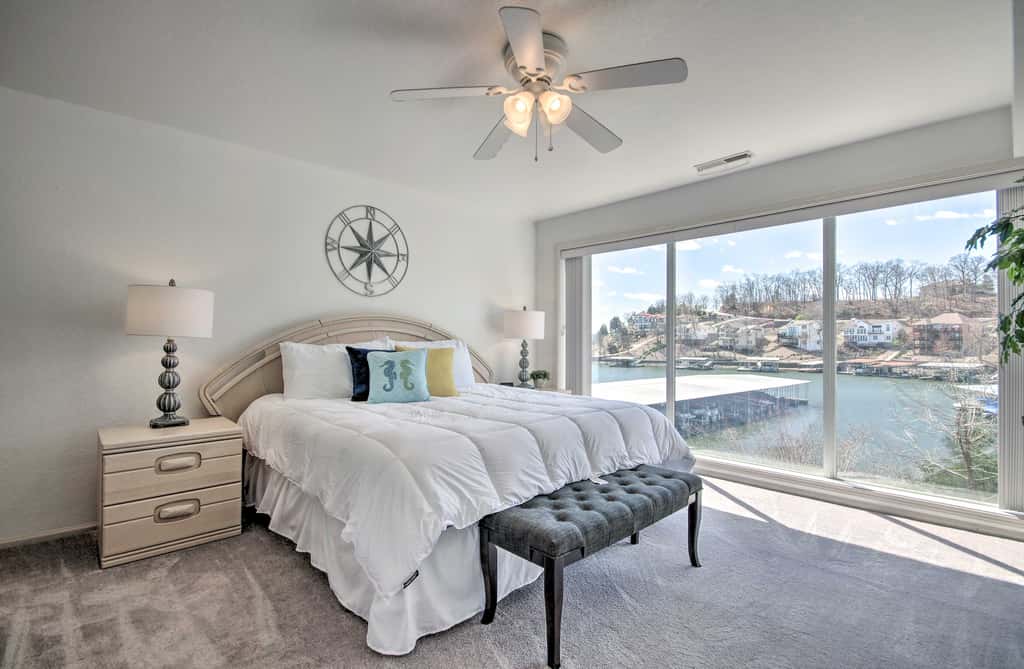 Lake-View Patio, Pool Access! Regatta Bay Condo