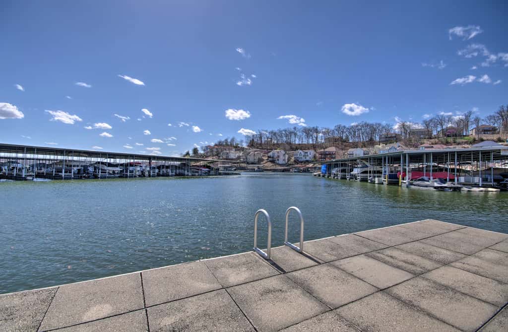 Lake-View Patio, Pool Access! Regatta Bay Condo