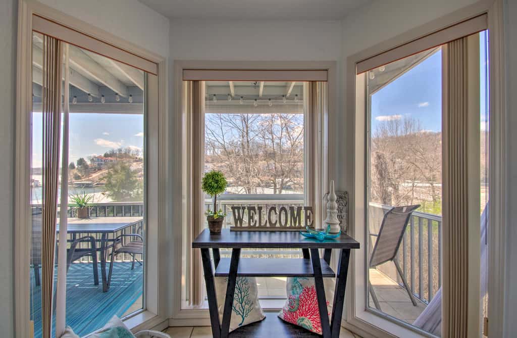 Lake-View Patio, Pool Access! Regatta Bay Condo