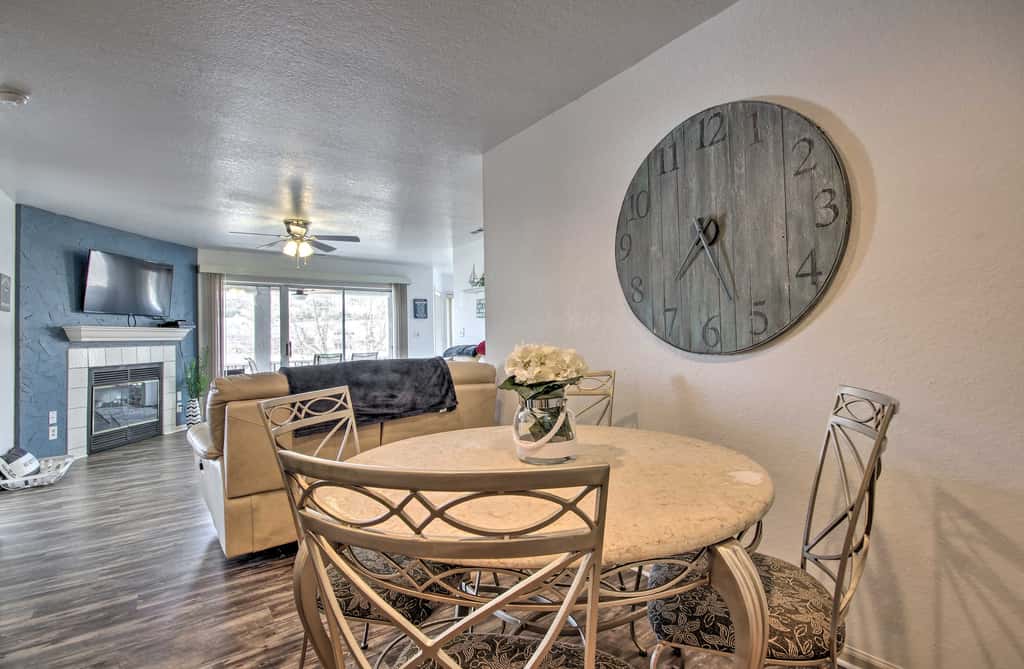 Lake-View Patio, Pool Access! Regatta Bay Condo