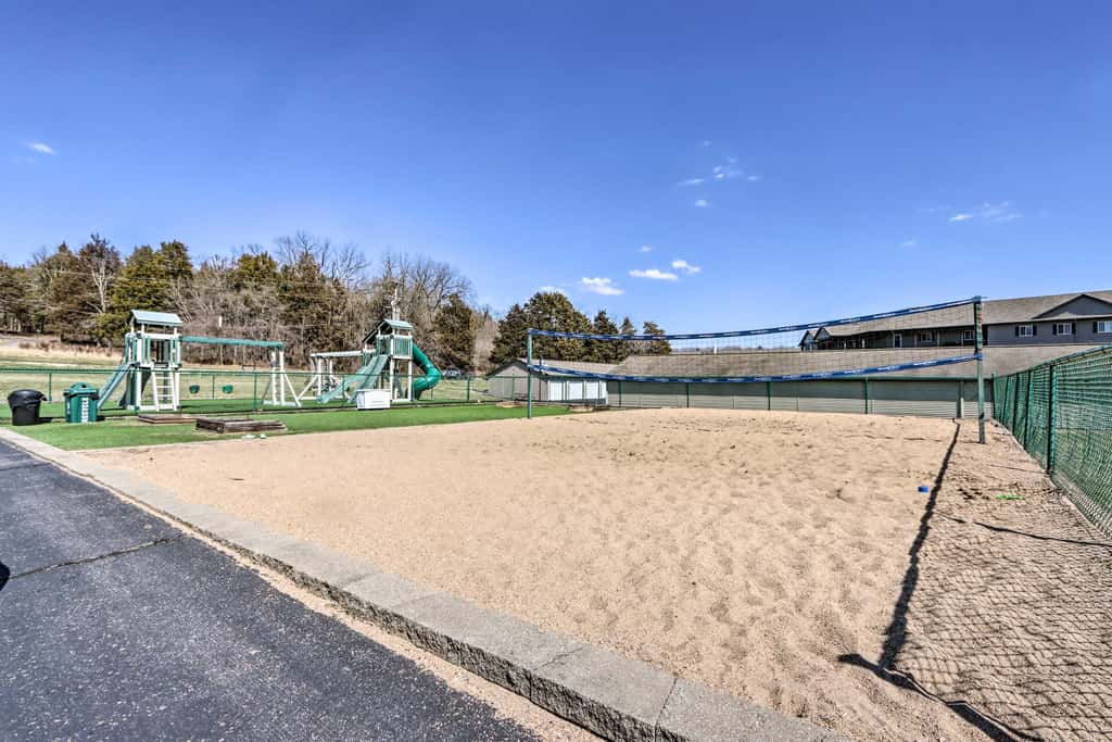 Poolside Fun! Lake-View Camdenton Condo
