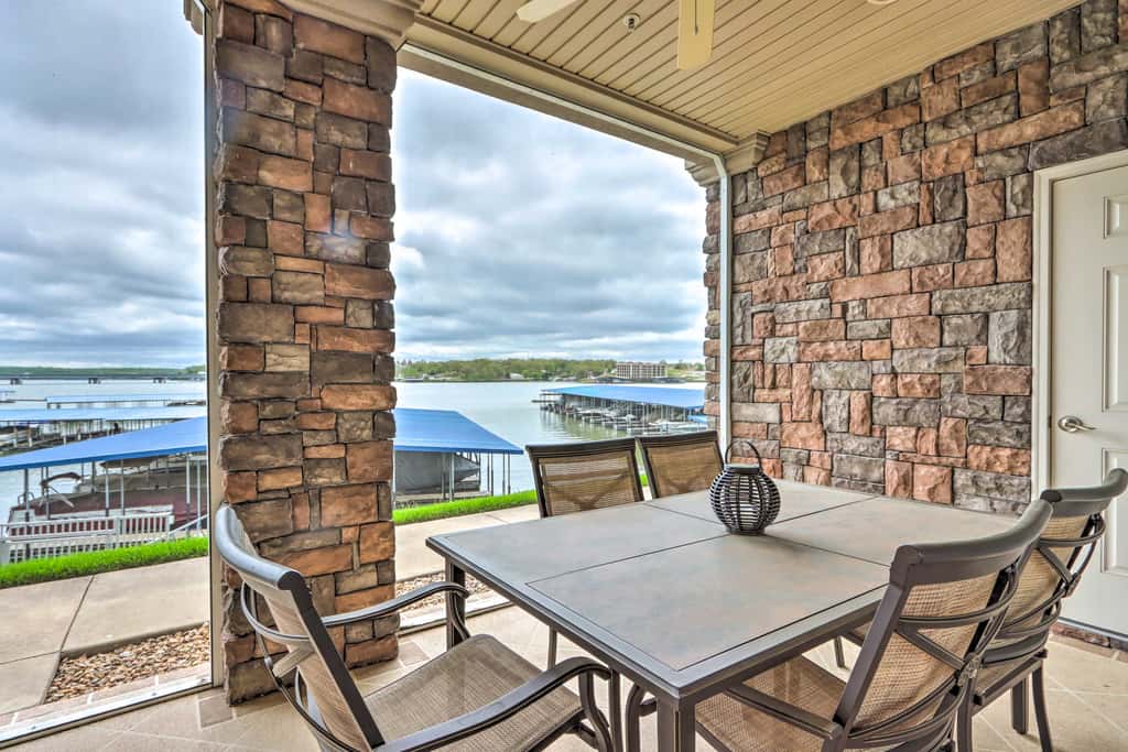 Lakefront Patio, Pool Access! Lands End Condo