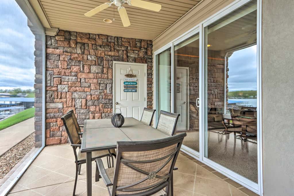Lakefront Patio, Pool Access! Lands End Condo
