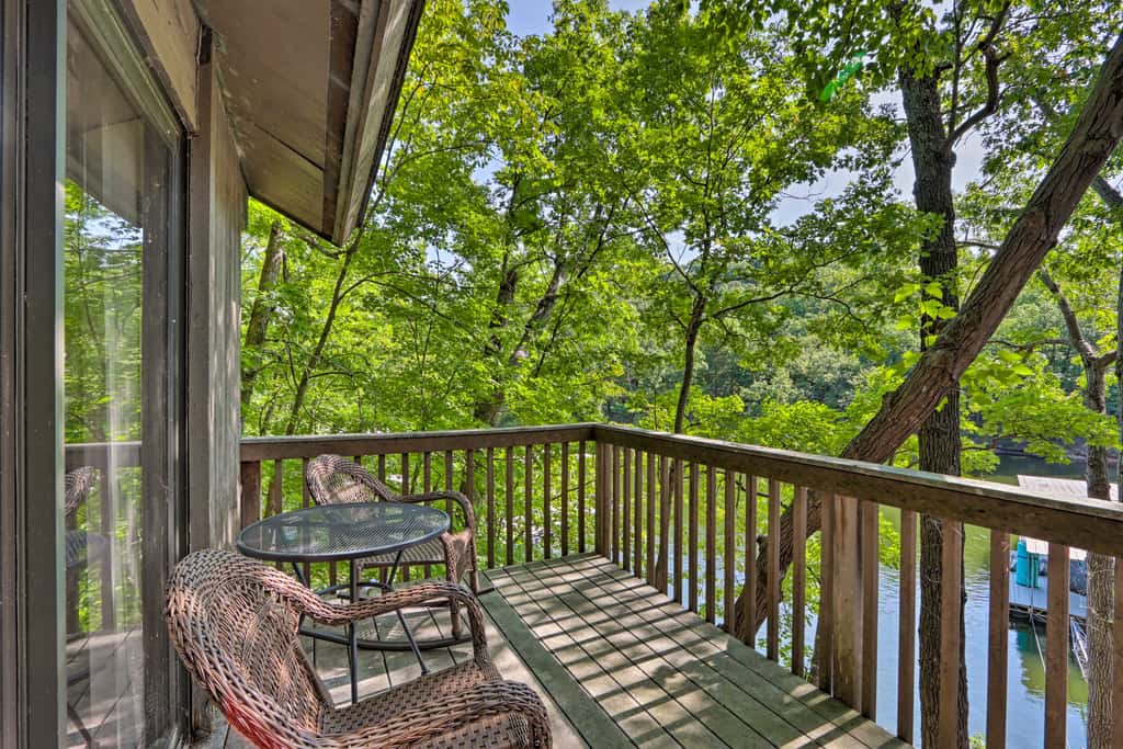 2 Mi to Margaritaville: Lake of the Ozarks Home!