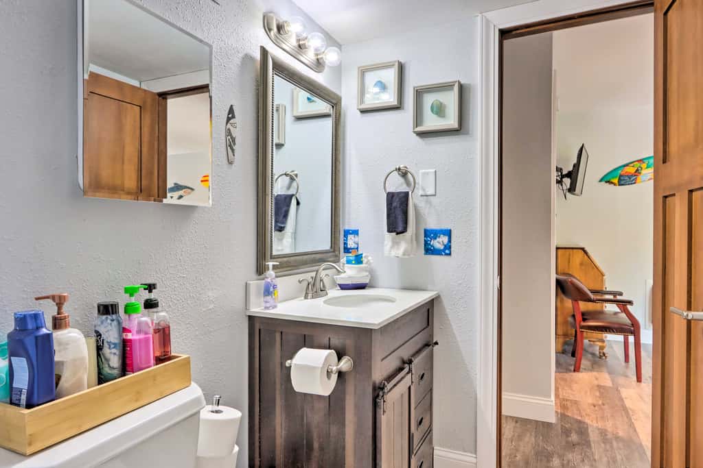 2 Mi to Margaritaville: Lake of the Ozarks Home!