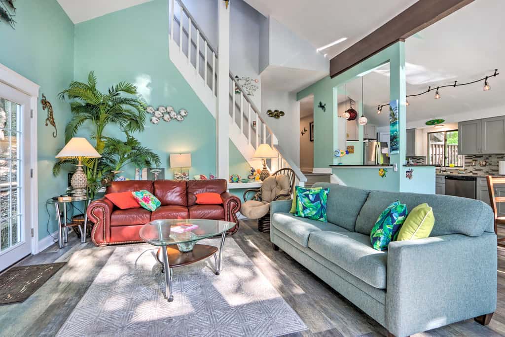2 Mi to Margaritaville: Lake of the Ozarks Home!