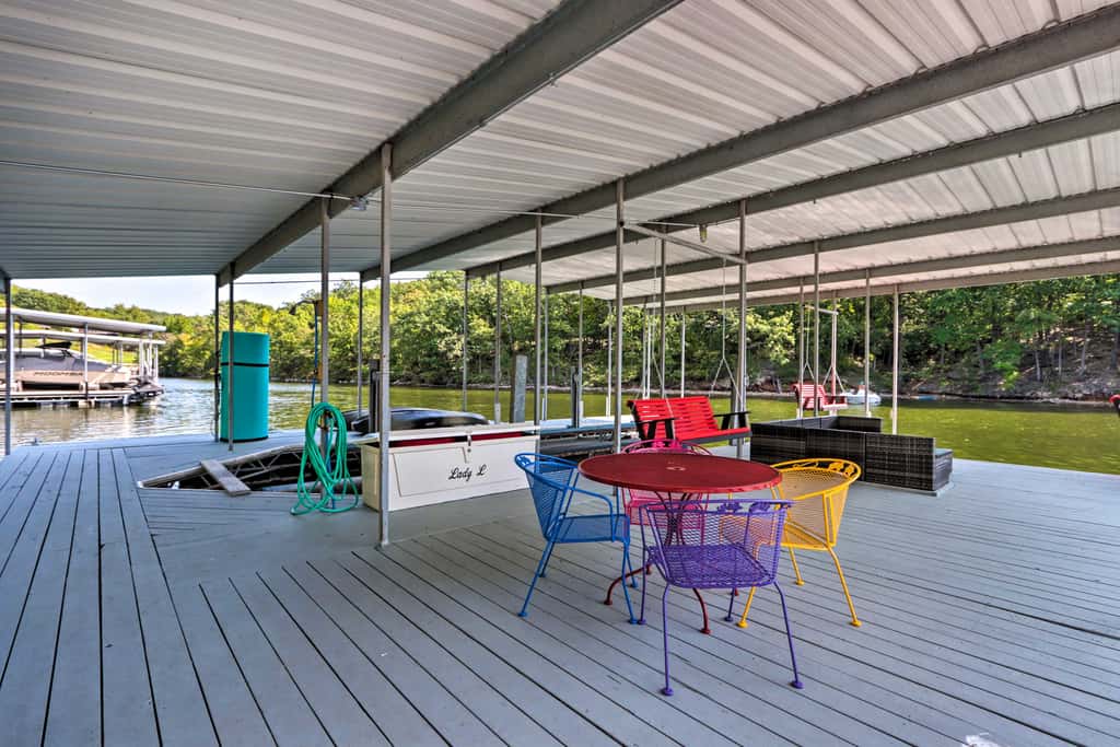 2 Mi to Margaritaville: Lake of the Ozarks Home!