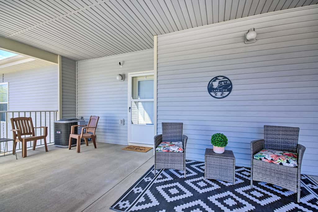 Lake Views & Boat Slip: Lake Ozark Condo!