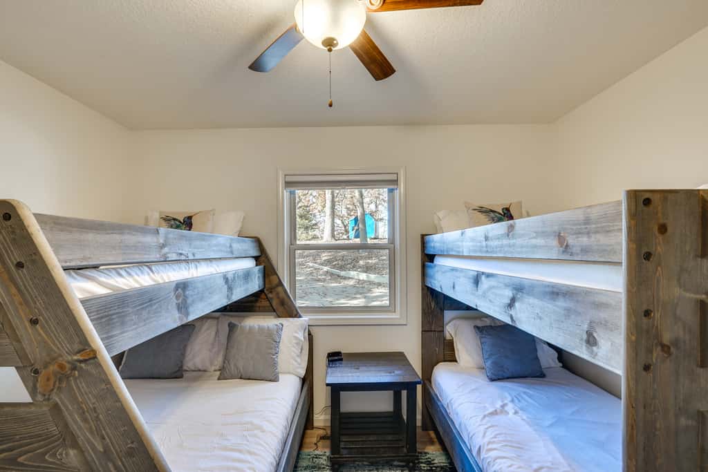 Lake of the Ozarks Vacation Rental: Boat Dock/Slip