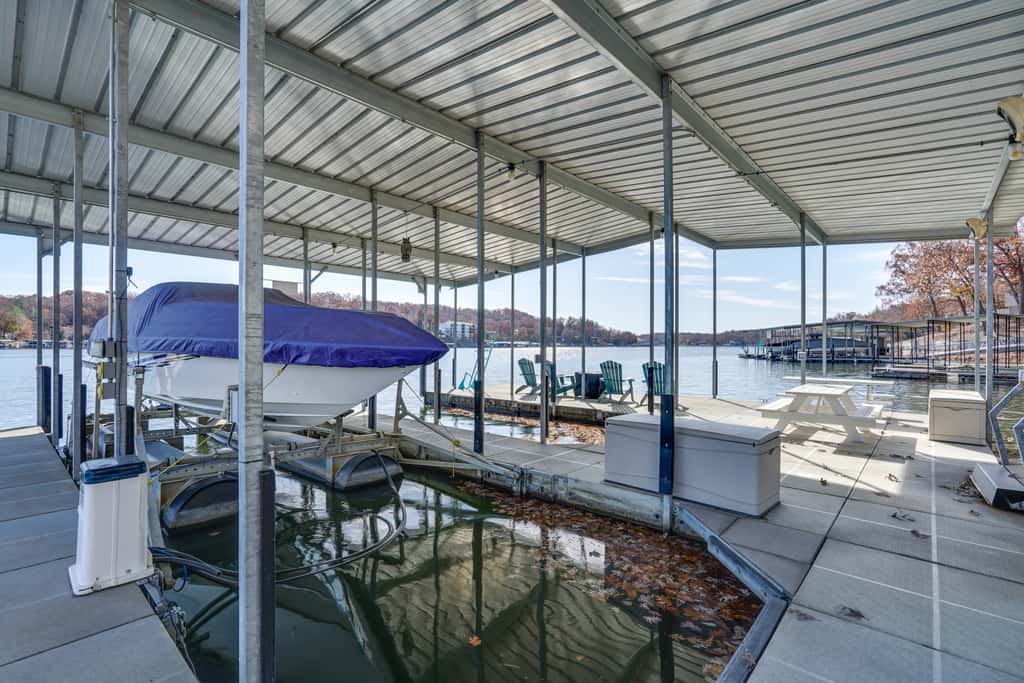 Lake of the Ozarks Vacation Rental: Boat Dock/Slip