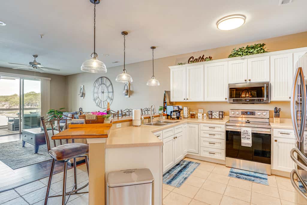 Osage Beach Condo Near Hiking & Shopping!