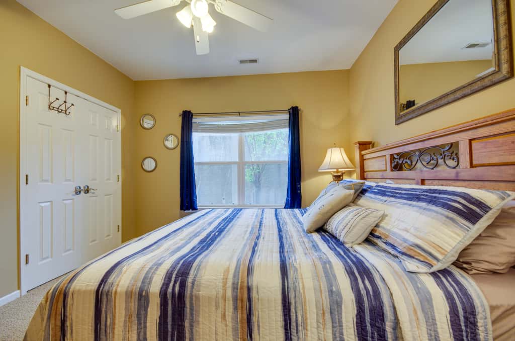 Osage Beach Condo Near Hiking & Shopping!