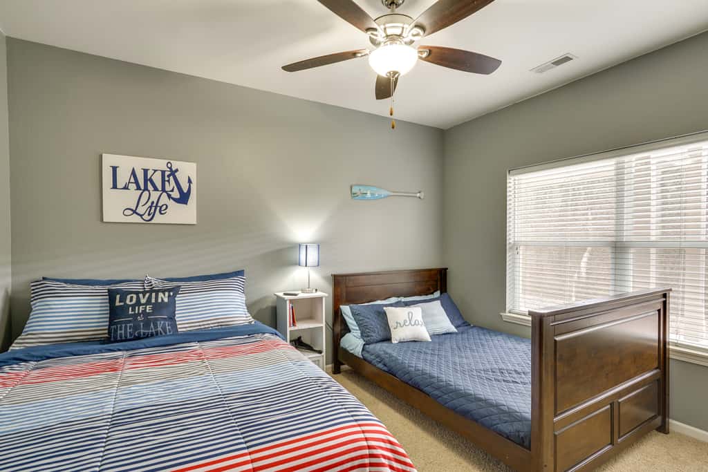 Osage Beach Condo Near Hiking & Shopping!