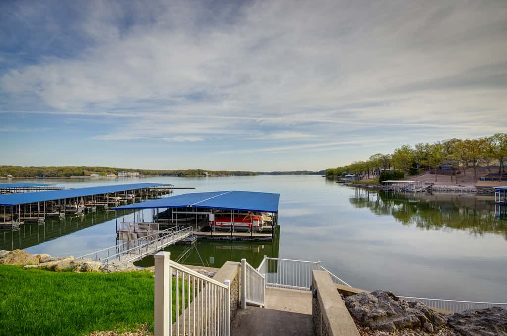 Osage Beach Condo Near Hiking & Shopping!